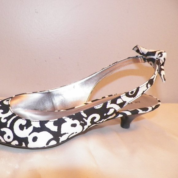 AK ANNE KLEIN i flex Kitten Heels Sz 6.5 M - Picture 3 of 7